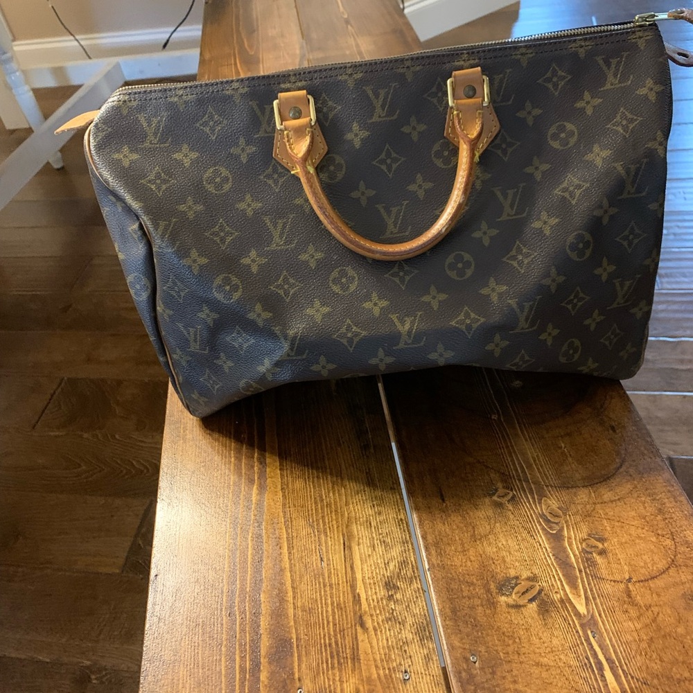 Authentic Louis Vuitton Speed 40